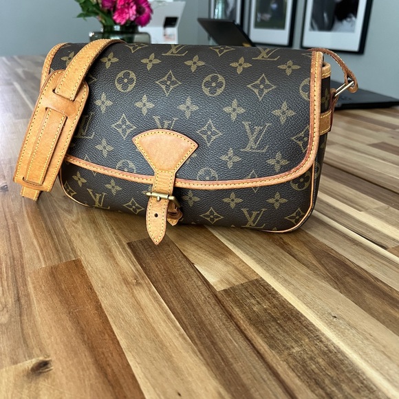 Authentic Vintage 90’s Louis Vuitton Monogram Sologne Crossbody bag. - Picture 3 of 4